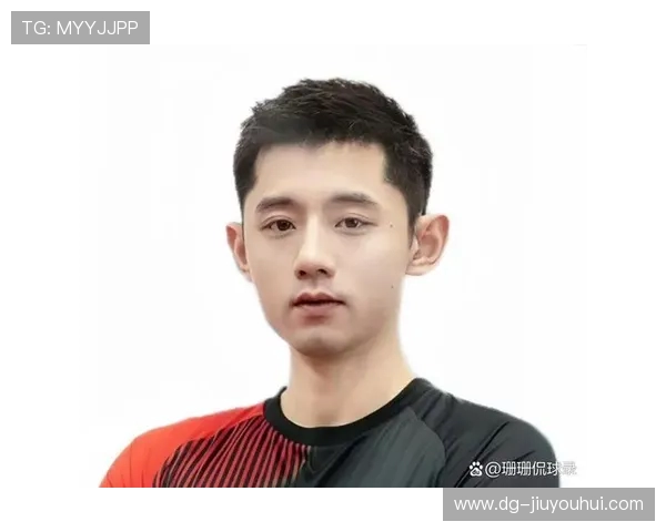 张继科挑战极限将乒乓球与足球结合上演跨界运动新奇观